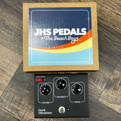 Top of w/box of Used JHS Good Vibrations Chorus/Vibrato Pedal w/box TFW610