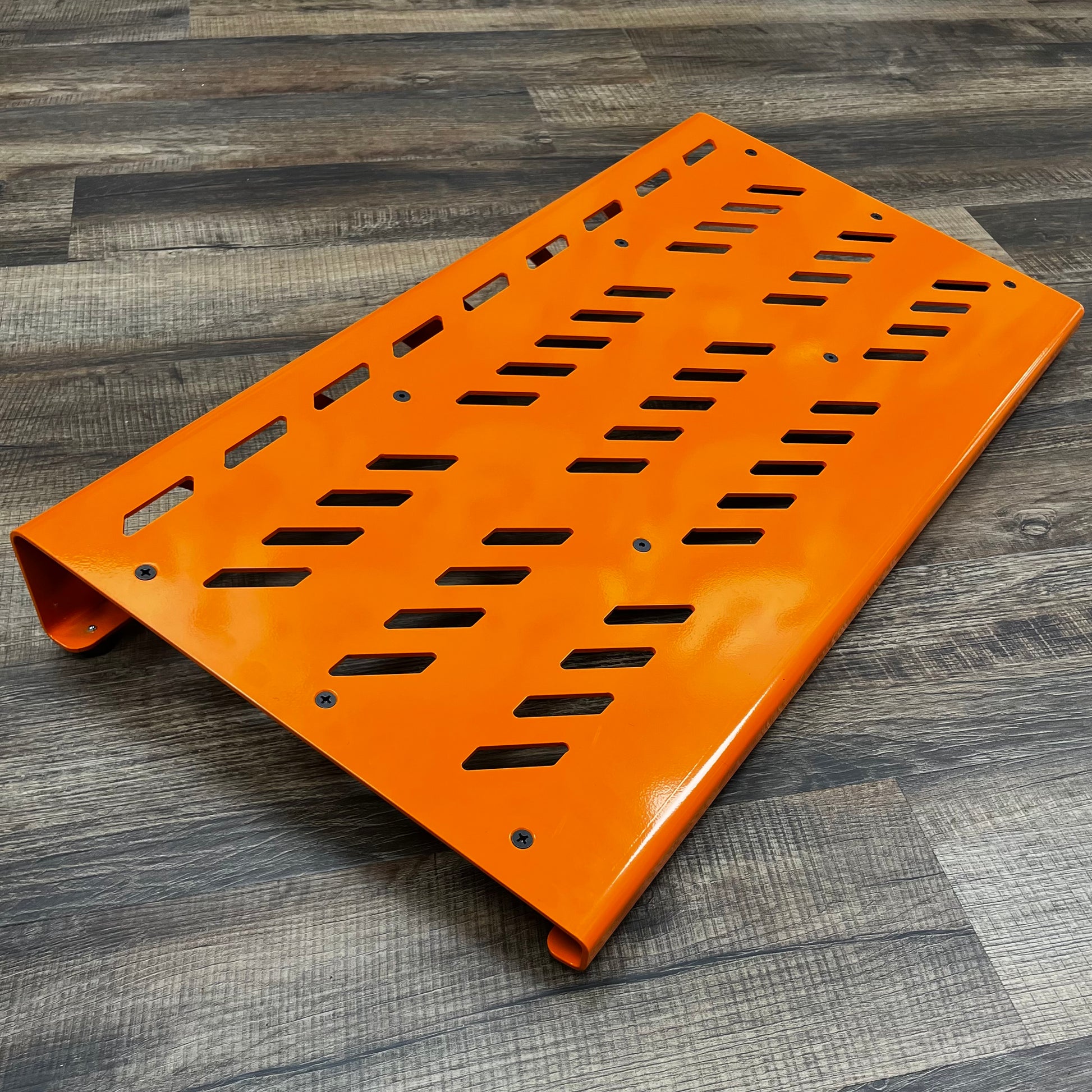 Side of Used Gator GPB-XBAK-OR Orange Aluminum Pedal Board Extra Large w/ Carry Bag TFW616