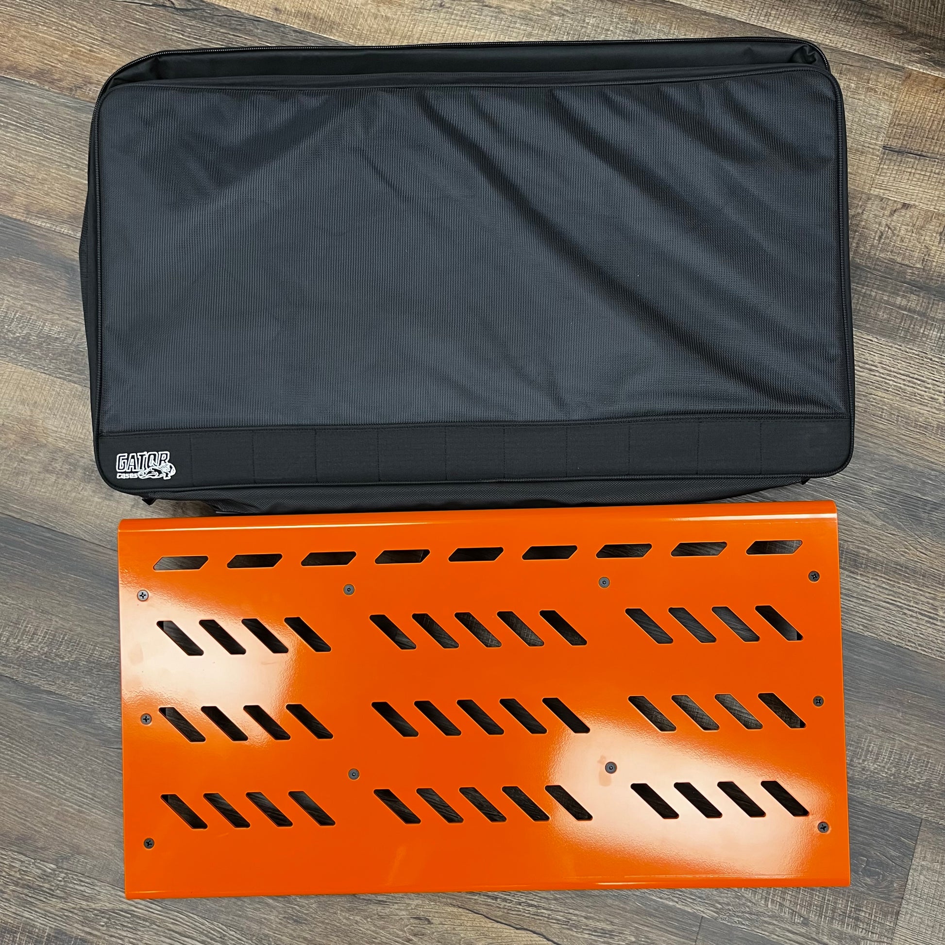 Top of w/bag of Used Gator GPB-XBAK-OR Orange Aluminum Pedal Board Extra Large w/ Carry Bag TFW616