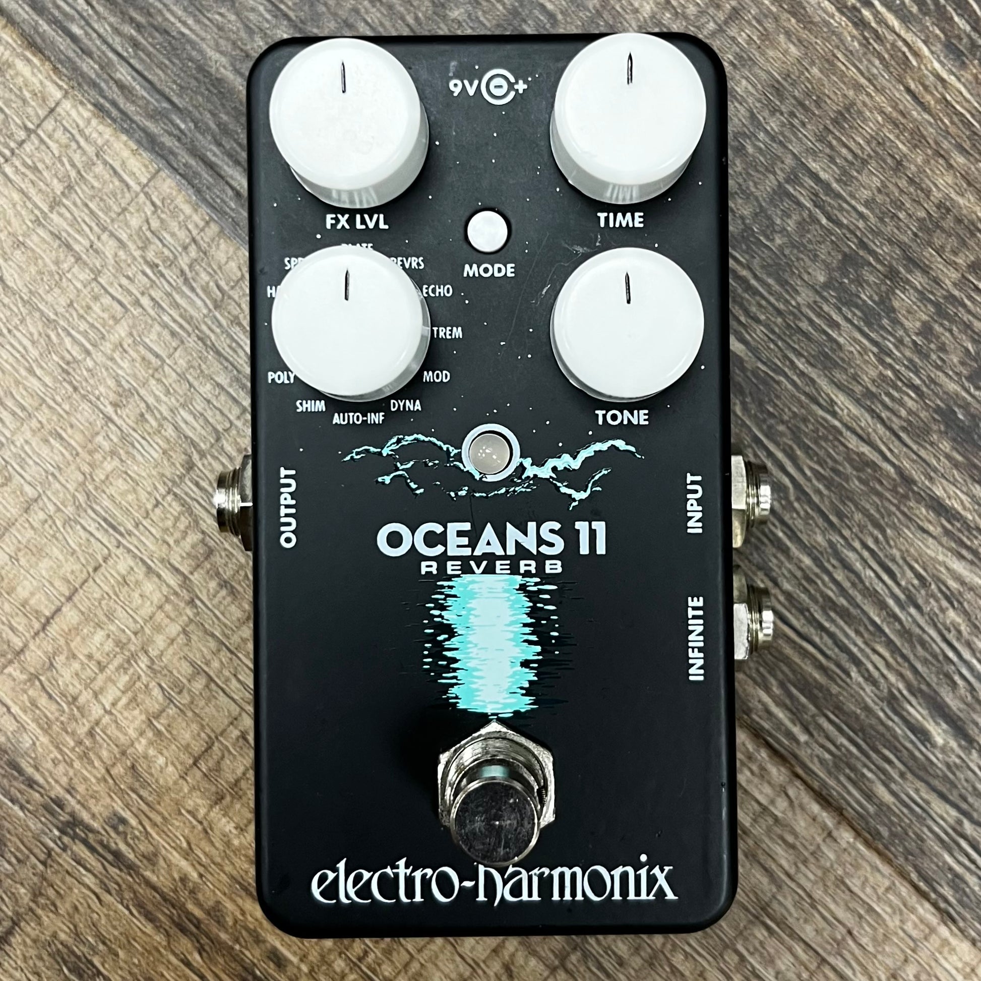 Top of Used EHX Electro-Harmonix Oceans 11 Reverb TFW617