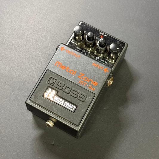 Top of Used Boss MT-2w Metal Zone.