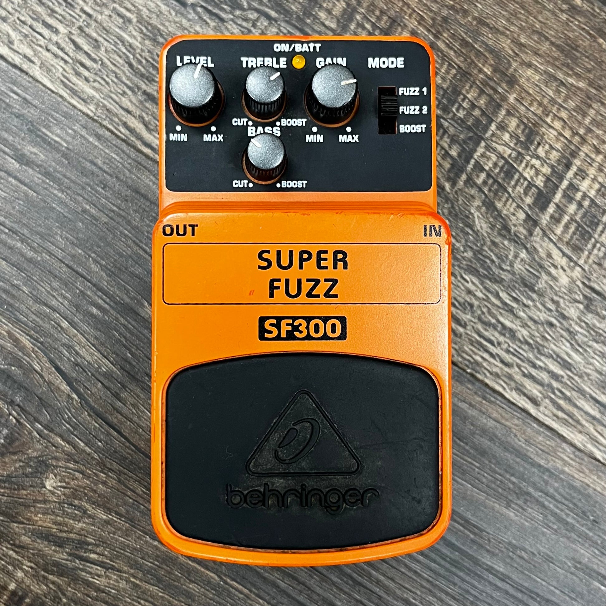 Top of Used Behringer SF300 Super Fuzz TFW620