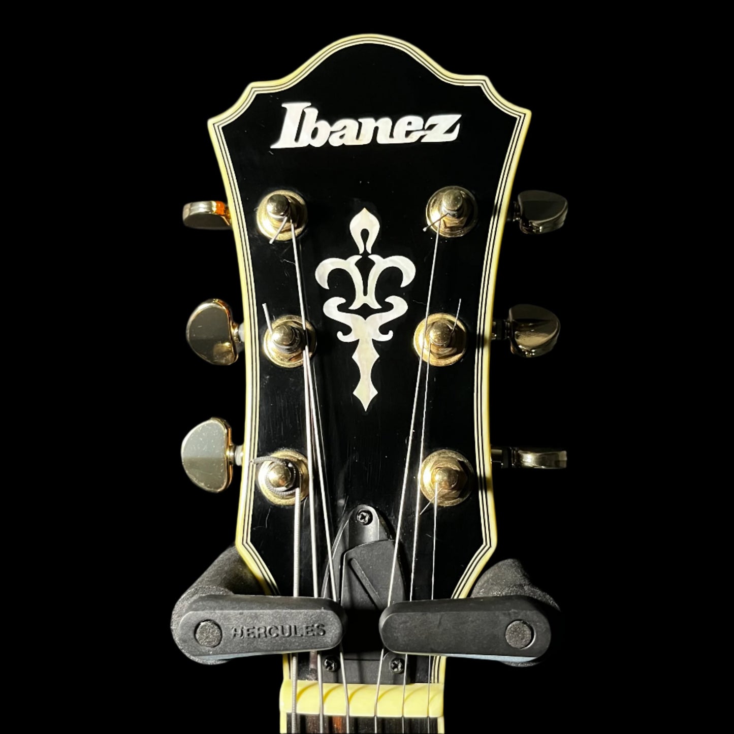 Headstock of Used Ibanez Artcore AM93QM-AYS SB-01 Semi-Hollow Guitar TFW809