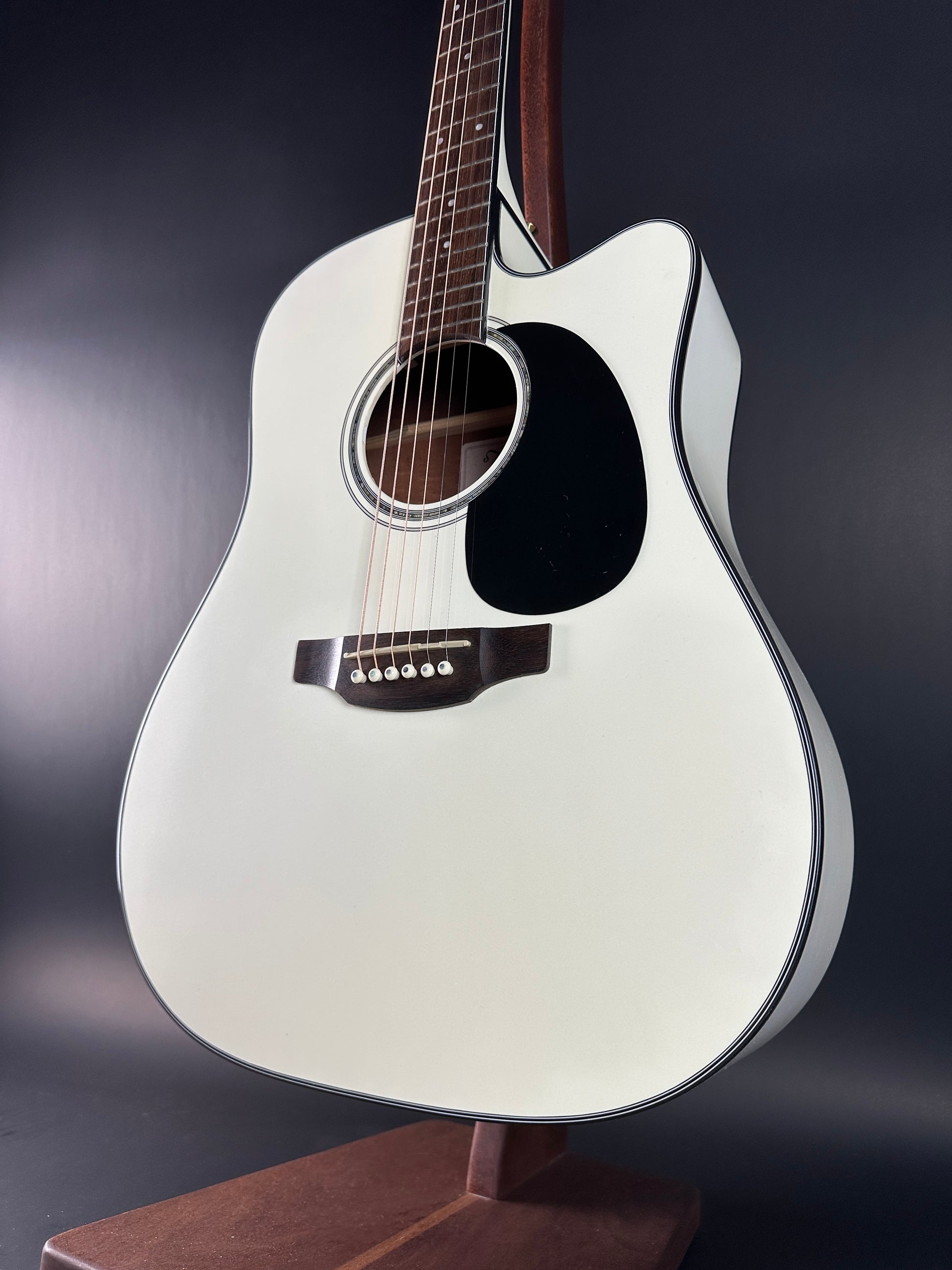 Front angle of Used Takamine GD35CE-PW.