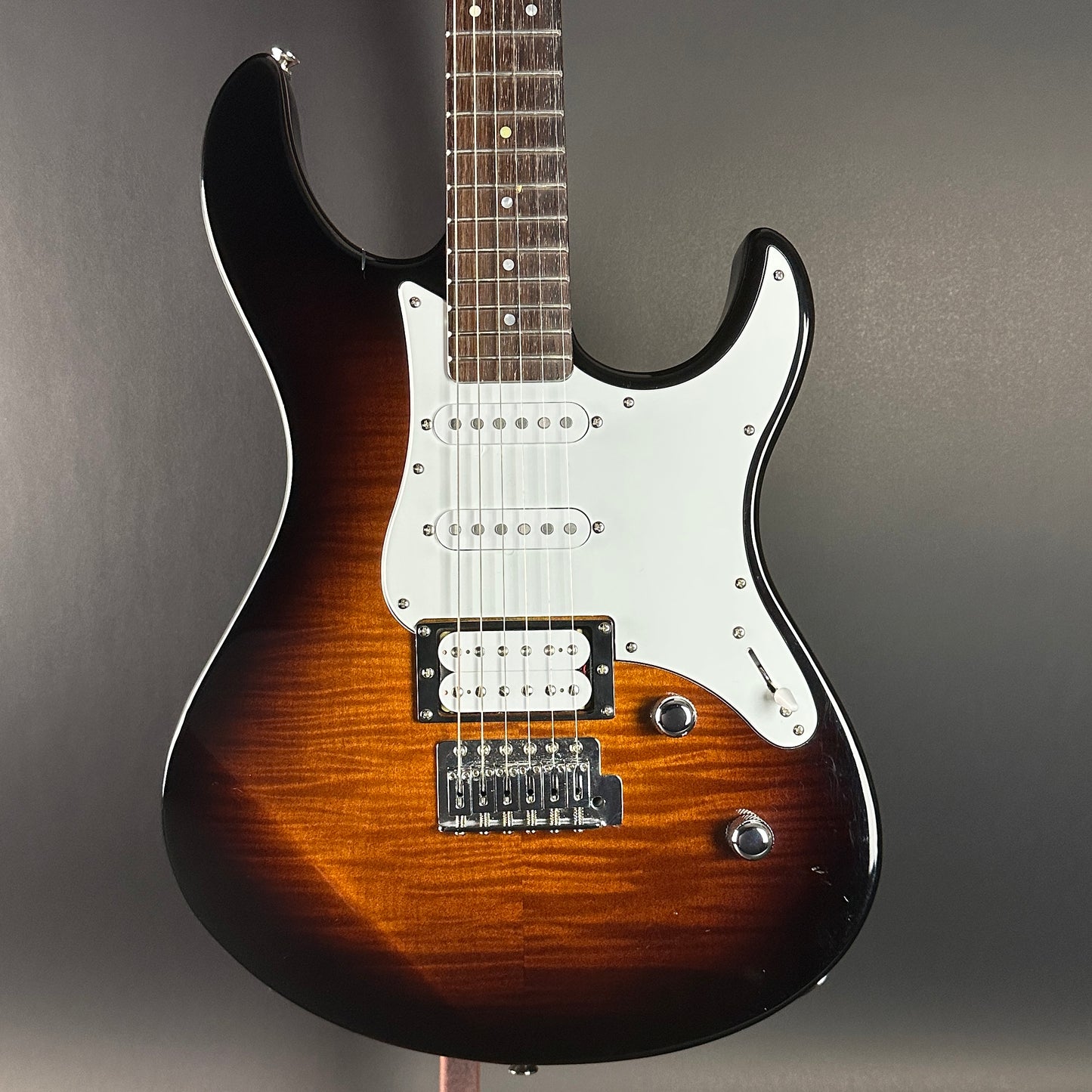 Front of Used Yamaha Pacifica PAC212VFM Burst.