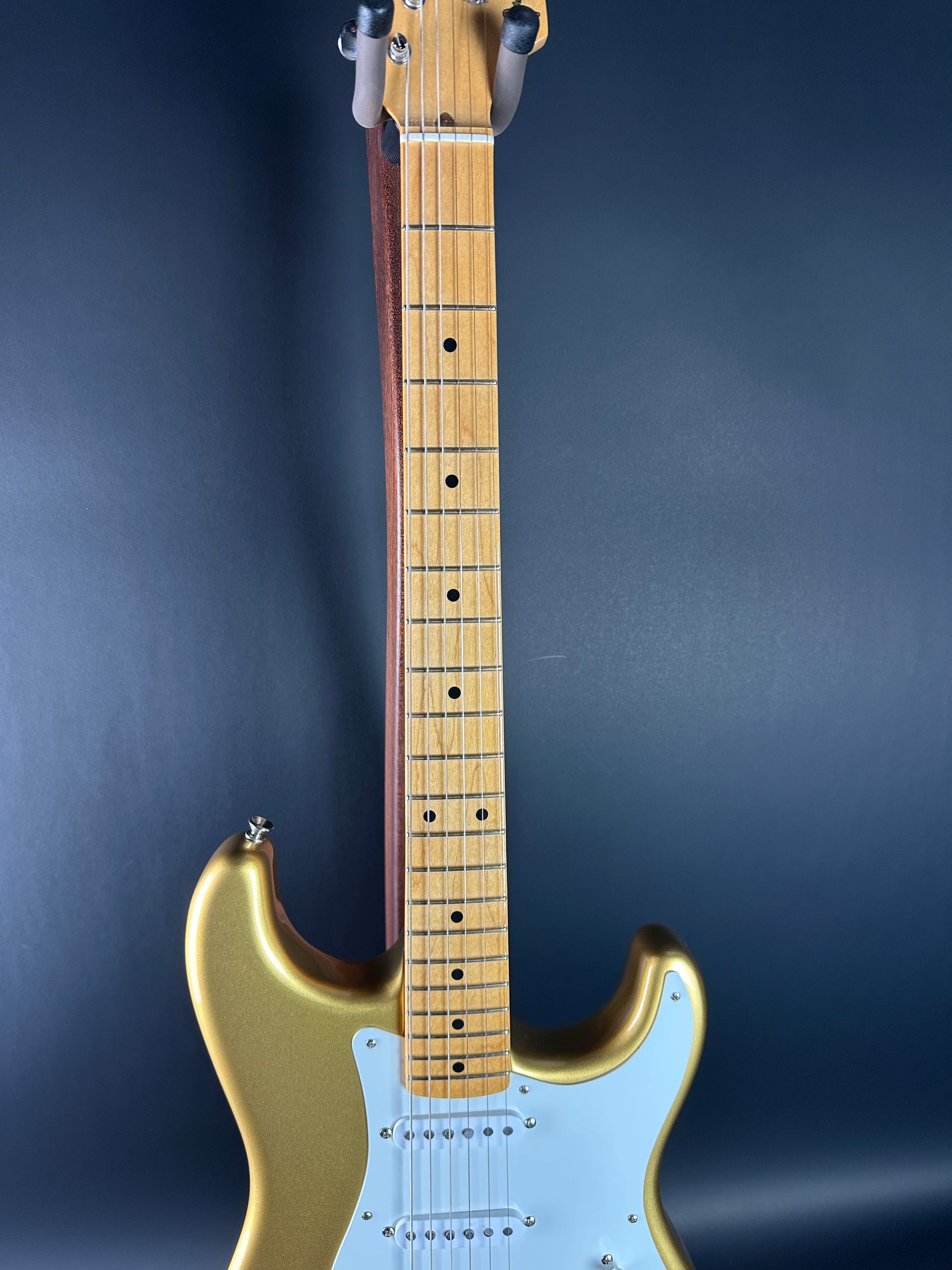 Fretboard of Used Fender American Original 50s Strat Aztec Gold.