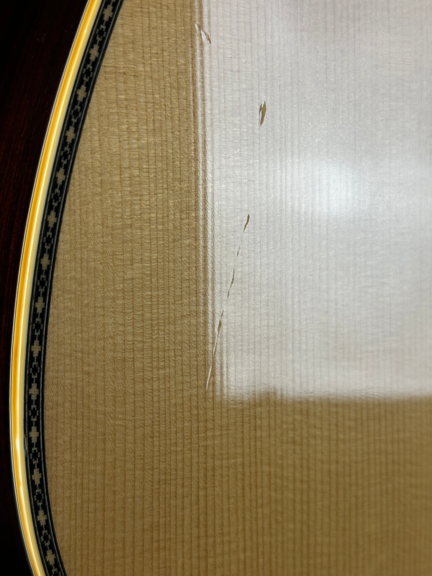 Scratch on body of Used 80s Yamaha L-10.