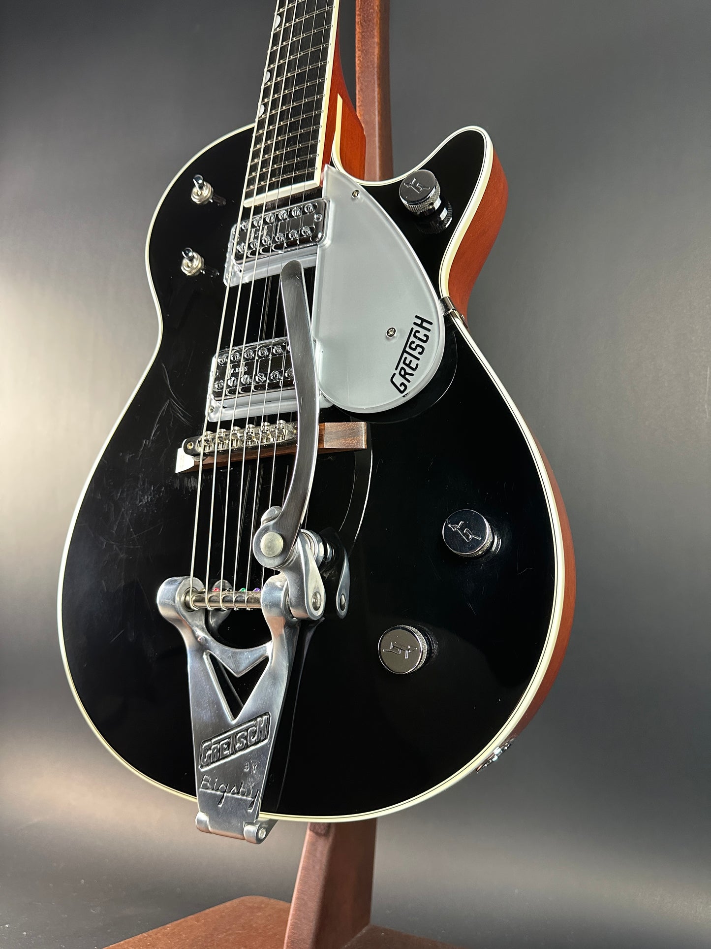 Front angle of Used Gretsch G6128T-TVP Power Jet.