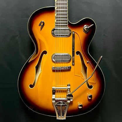 Front of Used Duesenberg Gran Majesto Single Cut Semi-Hollow Vintage Orange Burst w/case TFW23