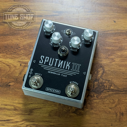 Top of Used Spaceman Effects Sputnik III Germanium Fuzz w/box.