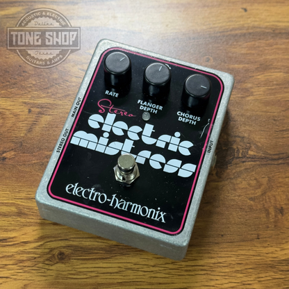 Top of Used Electro-Harmonix Stereo Electric Mistress.