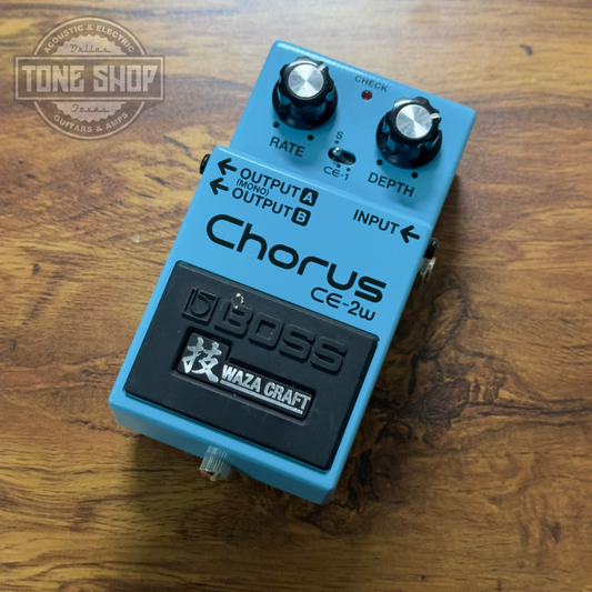 Top of Used Boss CE-2W Chorus.