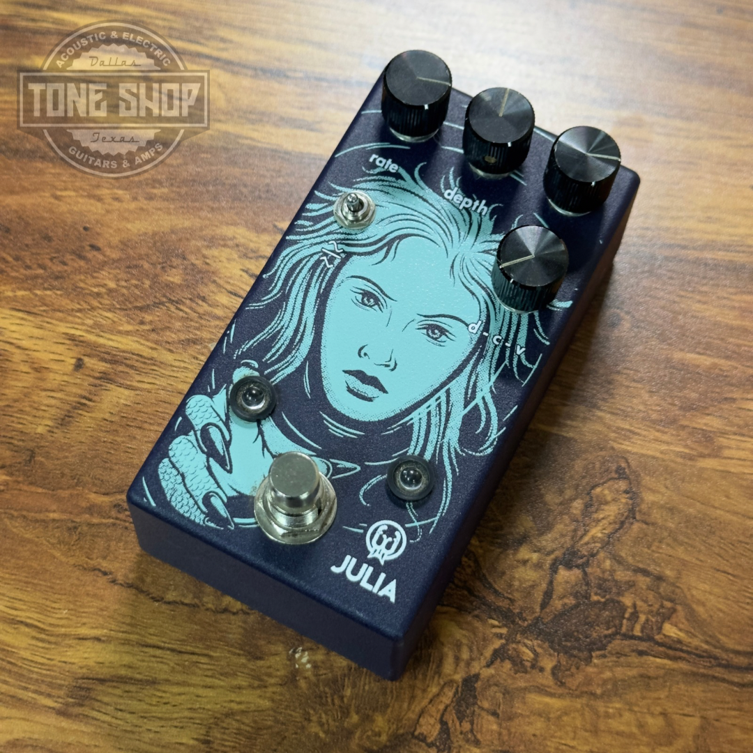 Top of Used Walrus Audio Julia Chorus V2.