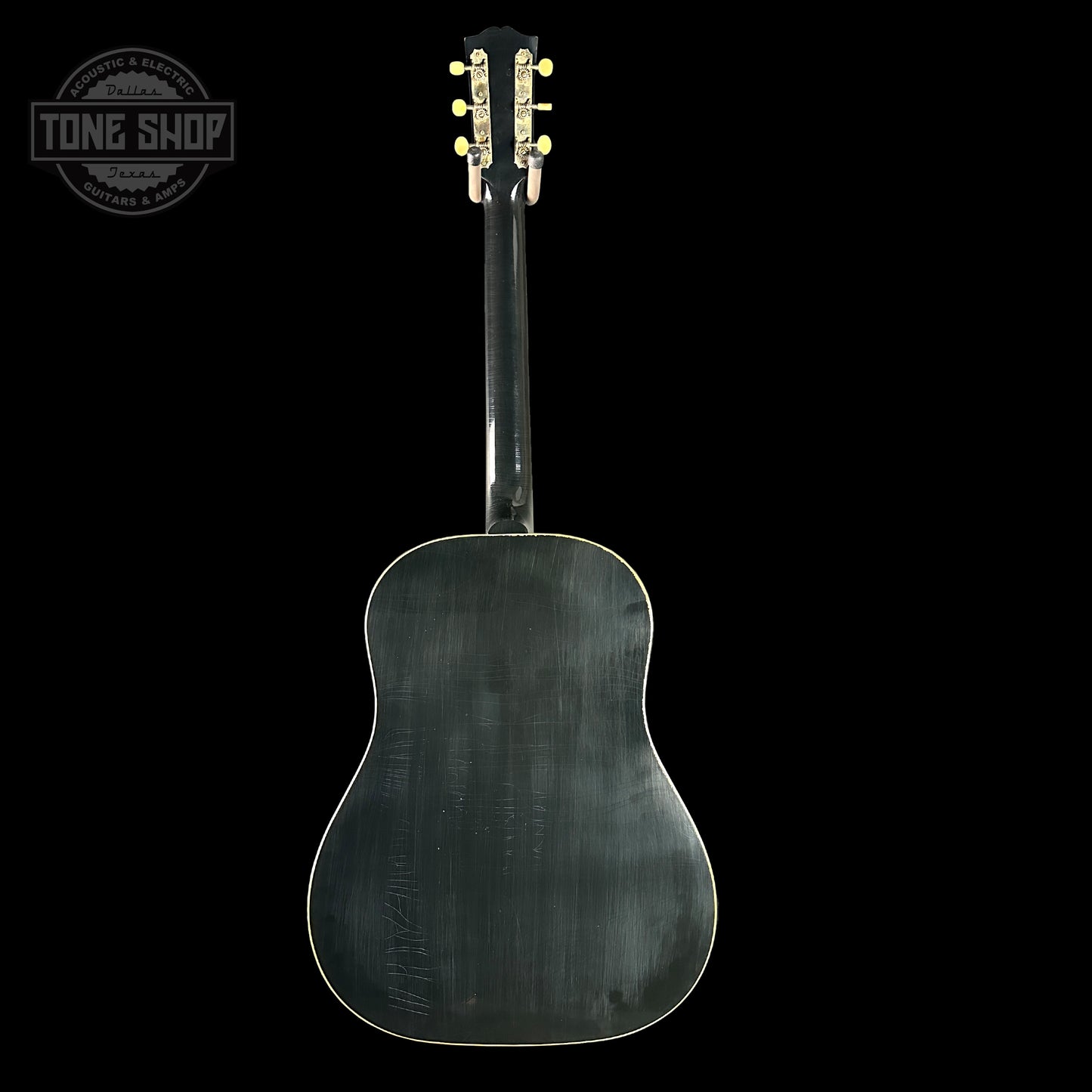 Full back of Gibson Custom Shop Made 2 Measure 1942 Banner J-45 Murphy Lab Light Aged Ebony.