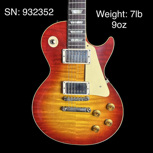 Front of Gibson Custom Shop M2M 1959 Les Paul Standard Chambered Factory Burst Murphy Lab Ultra Light Aged SN:932352.