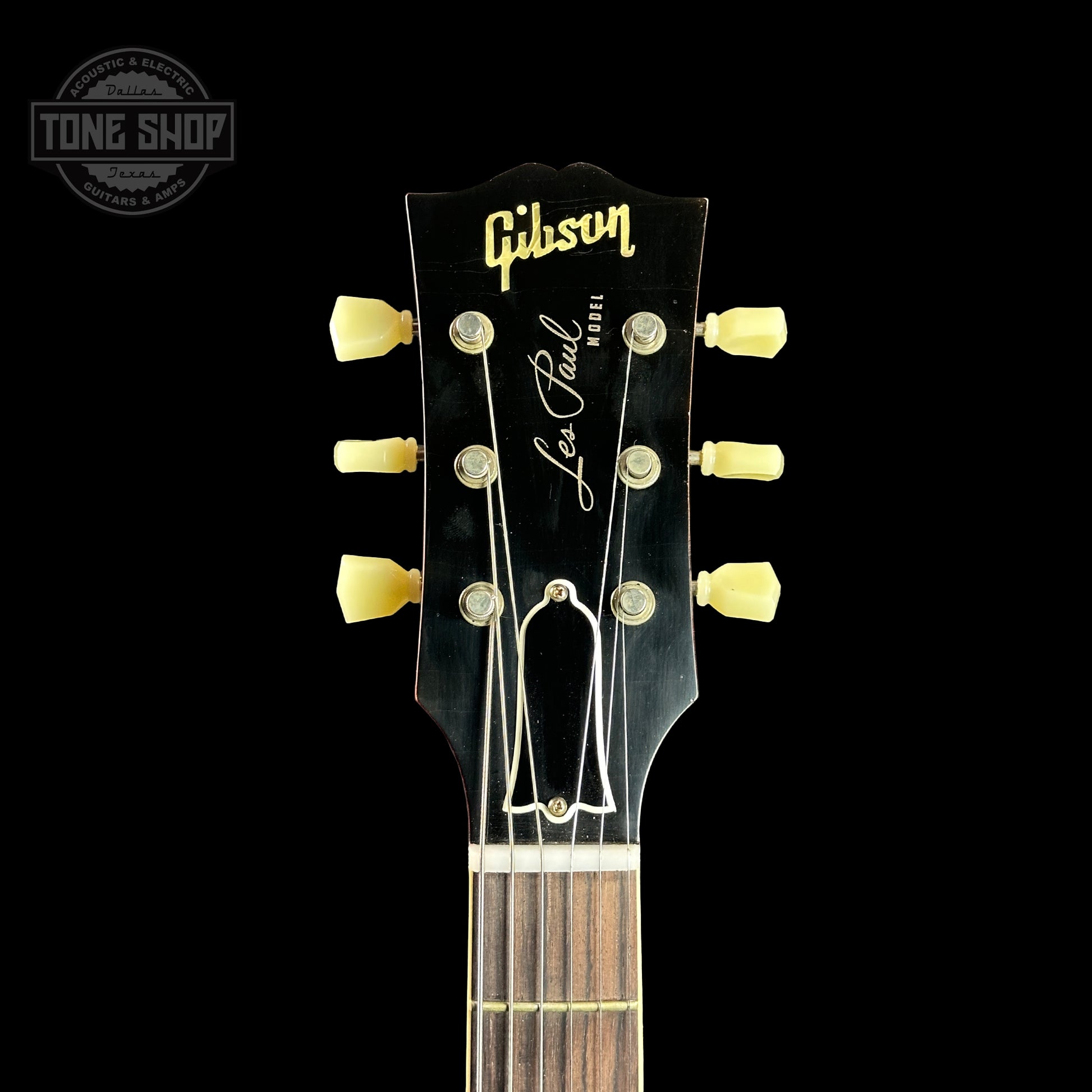 Front of headstock of Gibson Custom Shop Made 2 Measure 1959 Les Paul Standard Chambered Lemon Burst Murphy Lab Ultra Light Aged Double Cream.