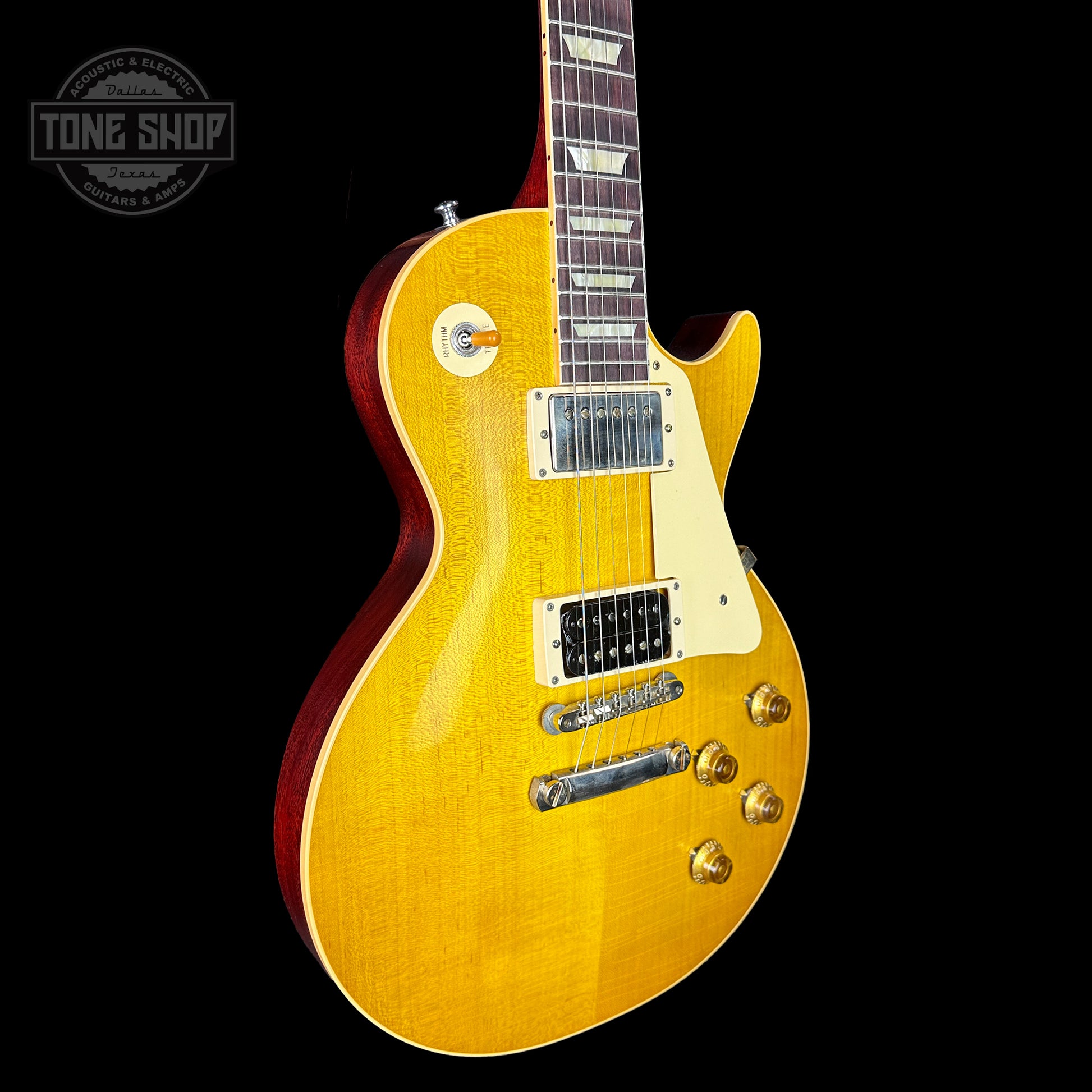 Front angle of Gibson Custom Shop Dealer's Choice 1958/60 Neck Les Paul Standard Chambered Lemon Burst Murphy Lab Ultra Light Aged.